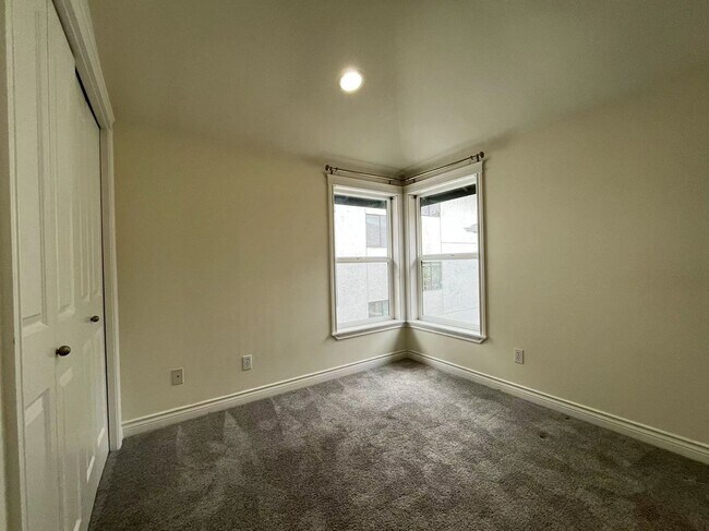 Building Photo - 1428 NW 59th St