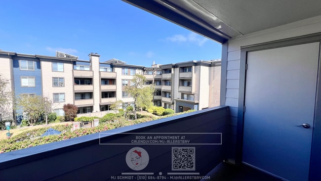 Building Photo - Remodled 1 bedroom 1 bath condo includes washer & dryer, water/garbage/parking!