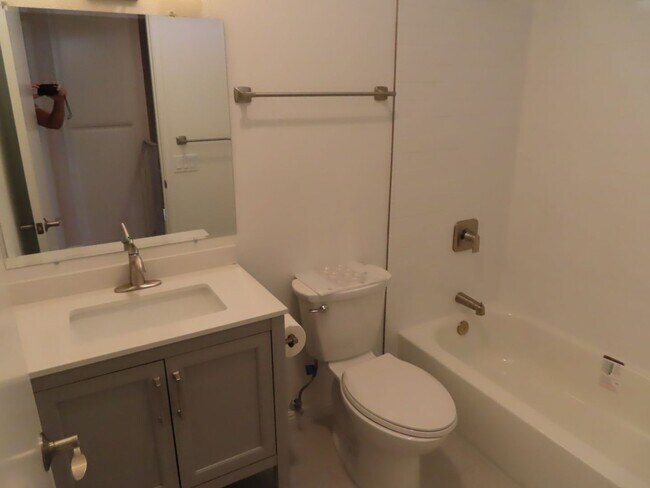 Building Photo - 2160 Leighton Ct