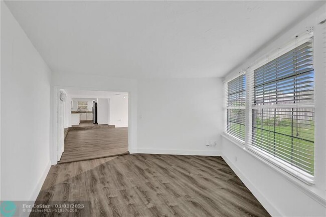 Building Photo - 5981 NE 22nd Way