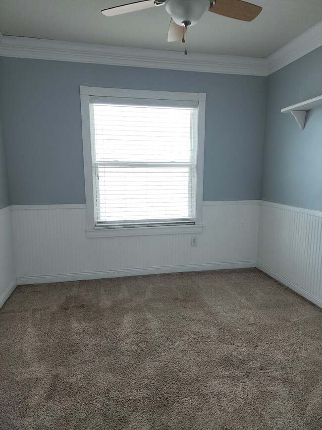 Building Photo - 8505 Lagerfeld Dr