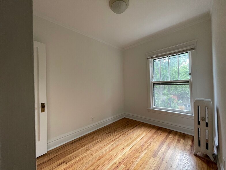 Building Photo - 1233 JUDSON Ave