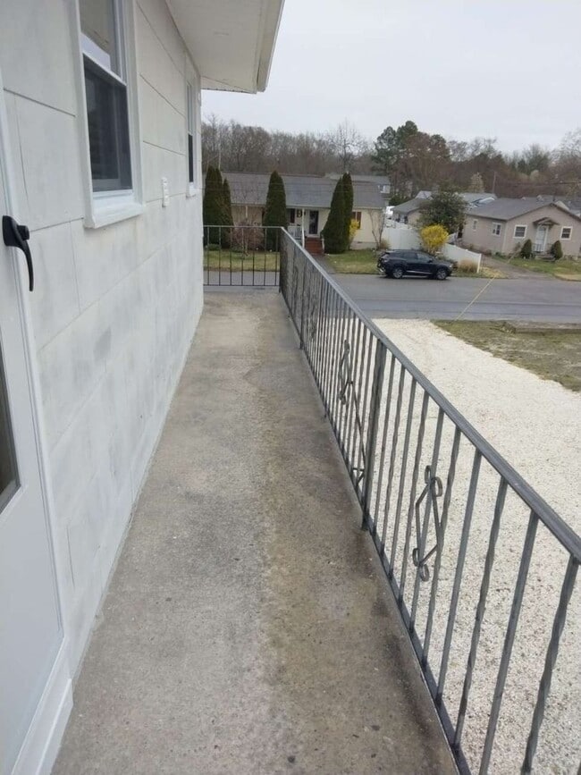 Building Photo - 306 Fulling Mill Rd