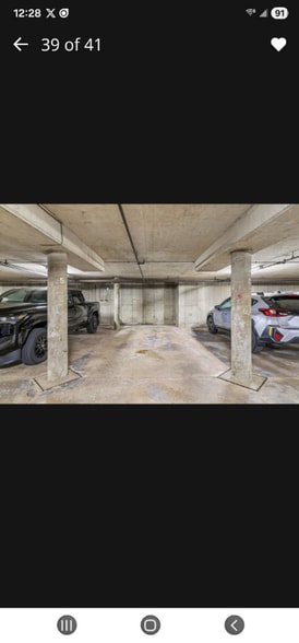 Building Photo - 1405 E Central Rd