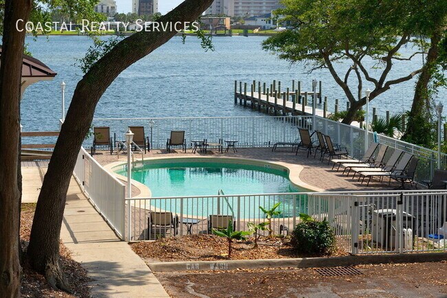 Building Photo - 113 Brooks St SE