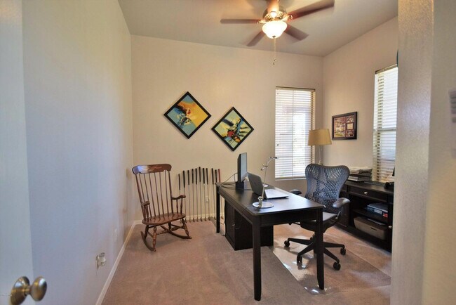 Building Photo - 483 W Carob Dr