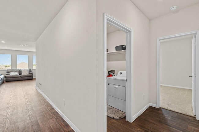 Building Photo - 381 Evergreen Sumac Lp
