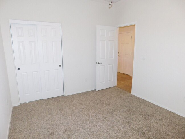 Building Photo - GORGEOUS HOME IN SUN CITY ALIANTE*AGE RESTRICTED COMMUNITY*3 LARGE BEDROOMS*OPEN FLOORPLAN*