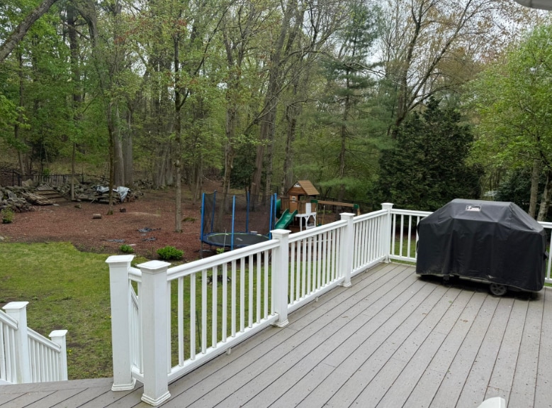 Building Photo - 4 Paddock Ln