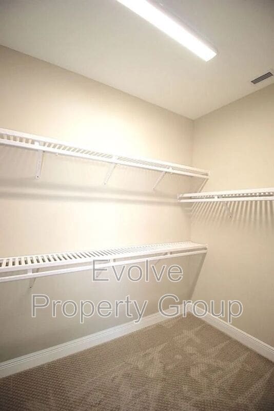 Building Photo - 20 Del Palma Dr