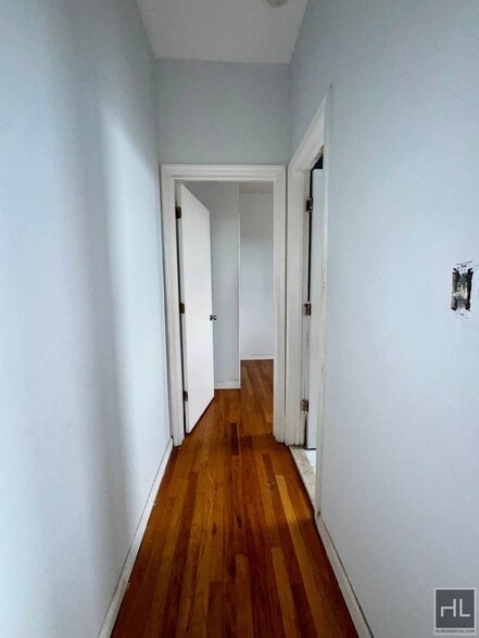 Building Photo - 36 AVENUE