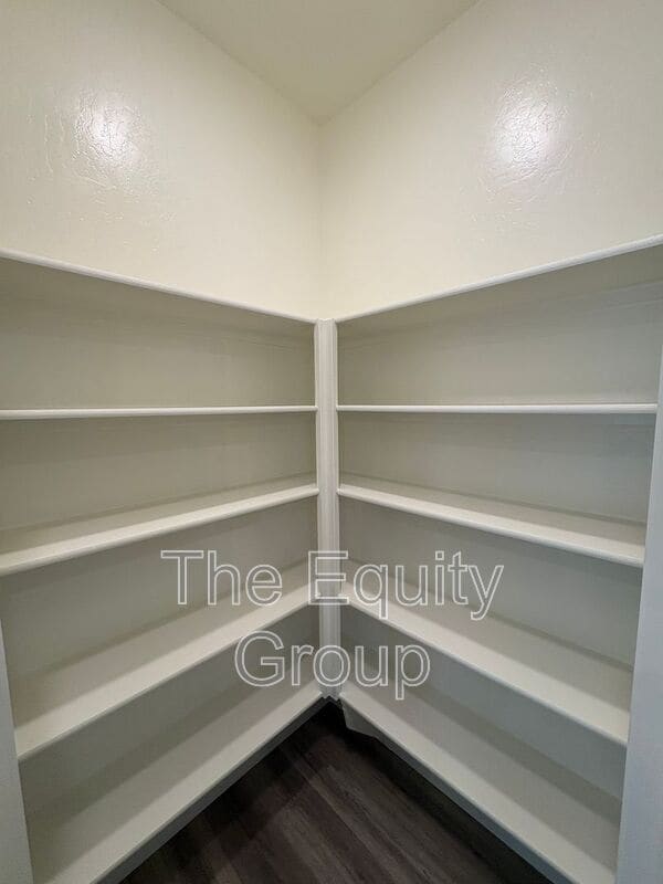 Building Photo - 2405 N Fontana St