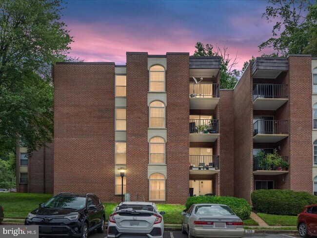 Building Photo - 3334 Woodburn Village Dr