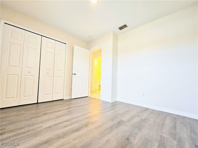 Building Photo - 4916 Leonard Blvd S