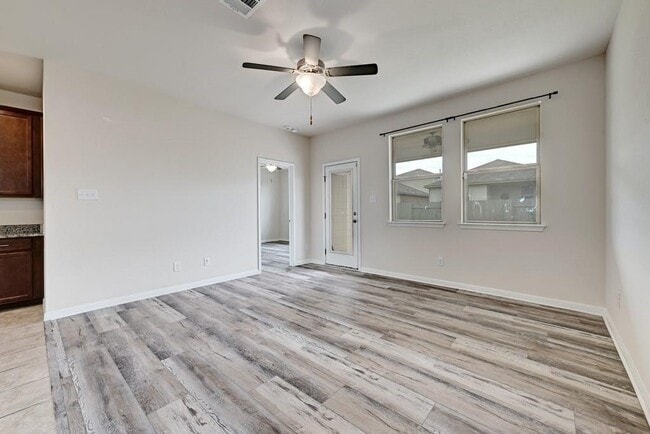 Building Photo - 11820 Sandy Lodge Ct