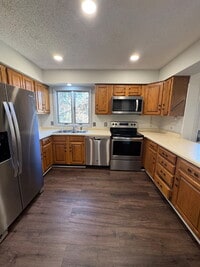 Building Photo - "Charming 2-Bedroom Condo with Cozy Fireplace in Hendersonville – 1603 Sq Ft of Comfort!"