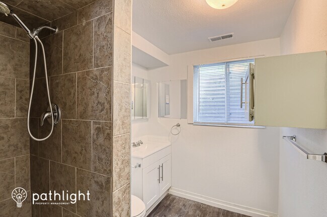 Building Photo - 5291 W Mountain Men Drive, Kearns, UT, 84118