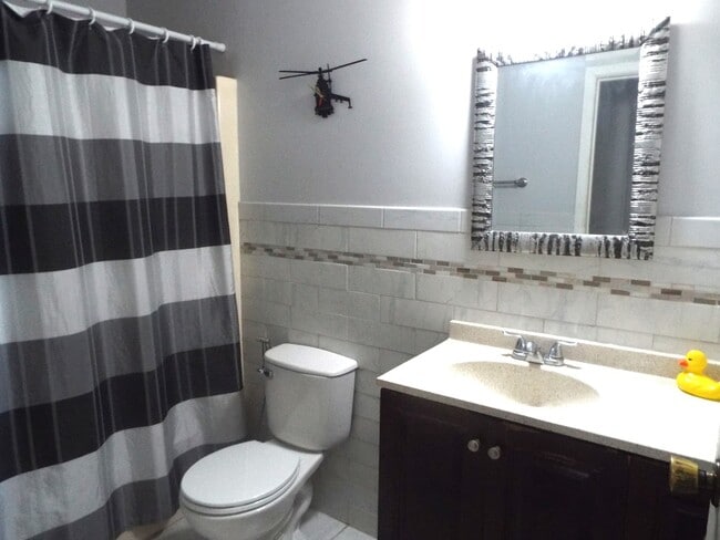 Building Photo - 1921 Stanford Dr