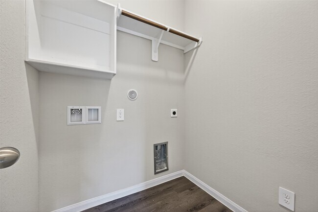 Building Photo - 4326 McGregor Blf Ln