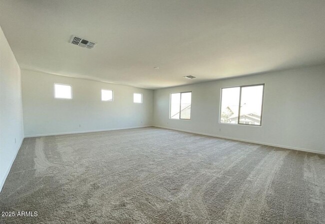 Building Photo - 15138 W Hadley St