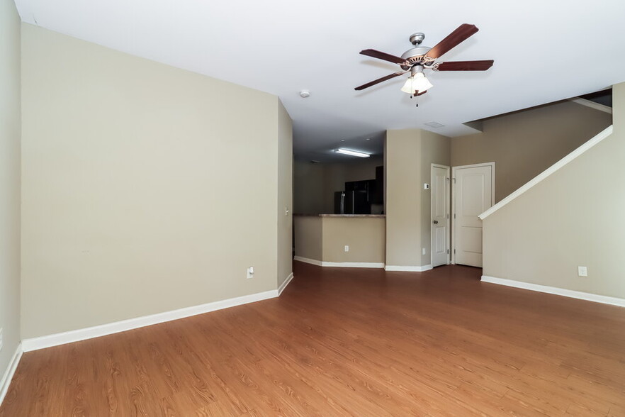 Building Photo - 442 Highland Falls Dr