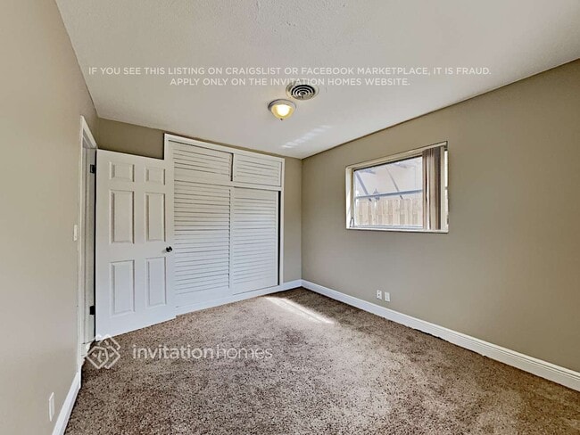 Building Photo - 1906 N 37th Ave