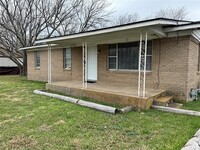 Building Photo - 512 S Colorado St