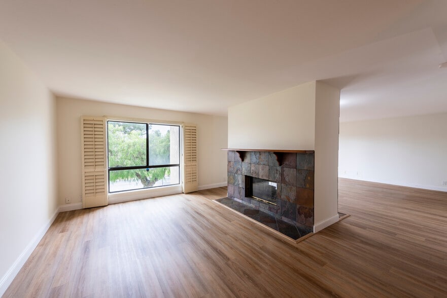 Building Photo - 2201 Via Carrillo