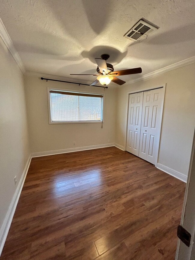 Building Photo - Gorgeous Lake Charles House