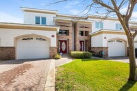 Building Photo - "Spacious 2-Bed Townhouse in Fort Walton Beach"