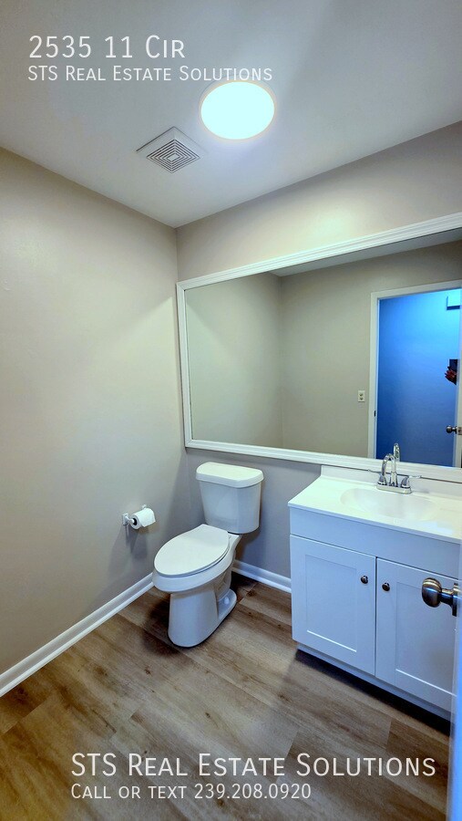 Building Photo - 2535 11 Cir-