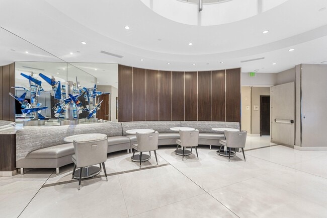 Building Photo - 6000 Island Blvd
