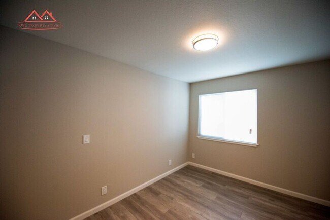 Building Photo - 1823 El Parque Ct