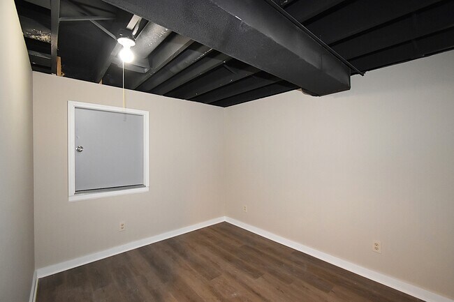 Building Photo - 1191 Meadow Ln