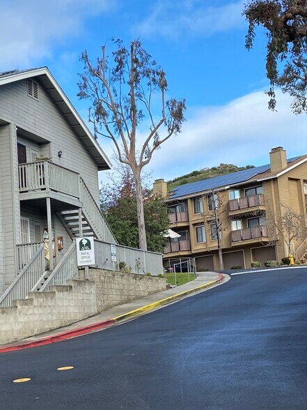 Building Photo - 1388 Villa Glen Ln