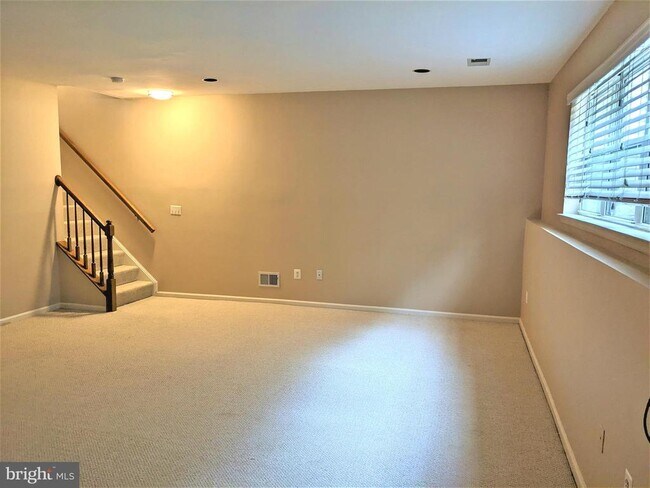 Building Photo - 2909 Mainstone Dr