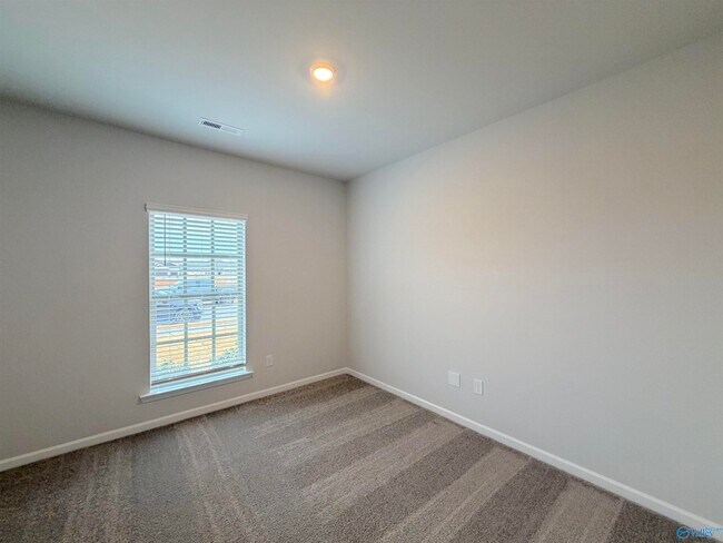 Building Photo - 203 Stockyard Cir