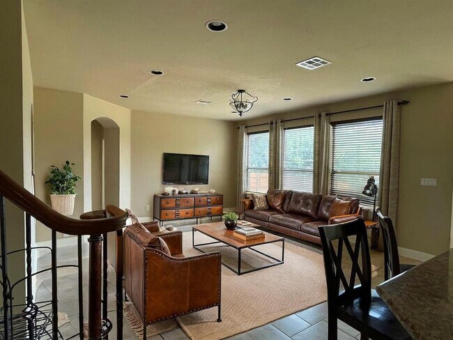 Building Photo - 3001 Lombardi Way