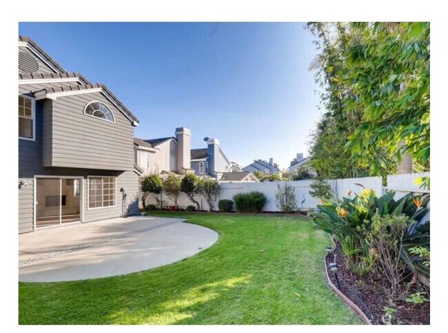 Building Photo - 2543 Spinnaker Ave