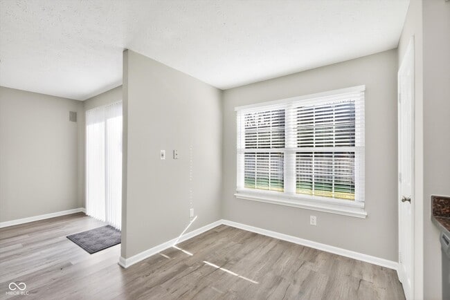 Building Photo - 10769 Park Vista Ct