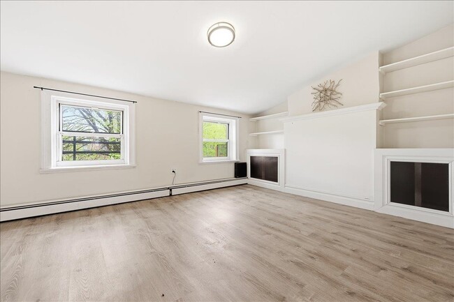 Building Photo - 59 Wayne St