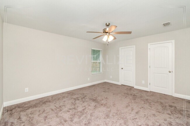 Building Photo - BRAND NEW HOME 3 bed / 2 bath in Midtown!