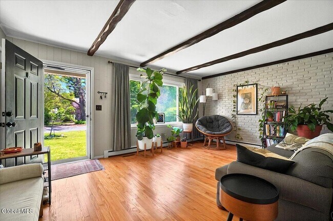 Building Photo - 4 Willey St