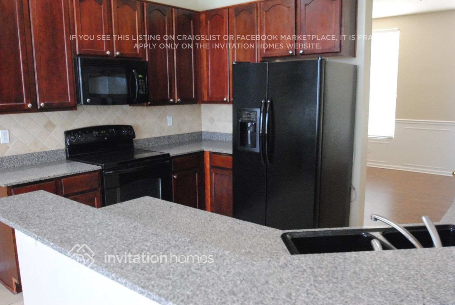 Building Photo - 13543 Via Roma Cir