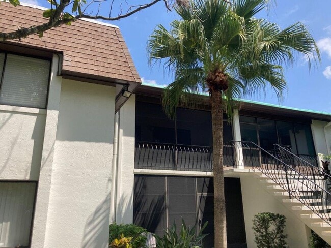 Building Photo - 3 Bedroom 2 Bathroom Condo at Palomar Plac...
