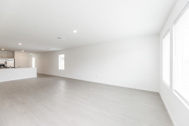 Building Photo - 6831 Lantana Leaf Ln