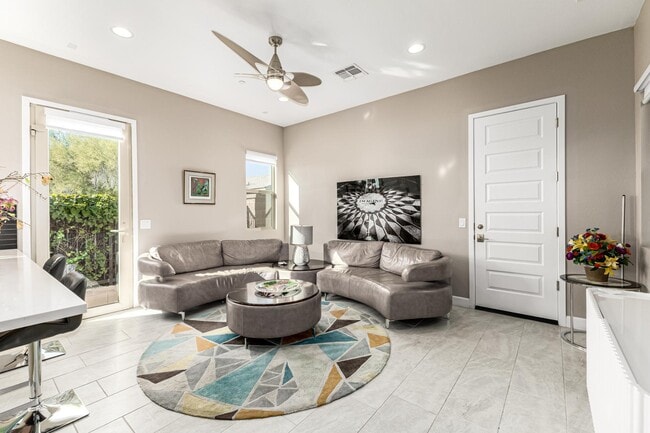 Building Photo - 7611 E Camino Vivaz