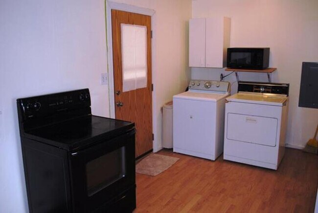 Building Photo - 3708 S Perry St