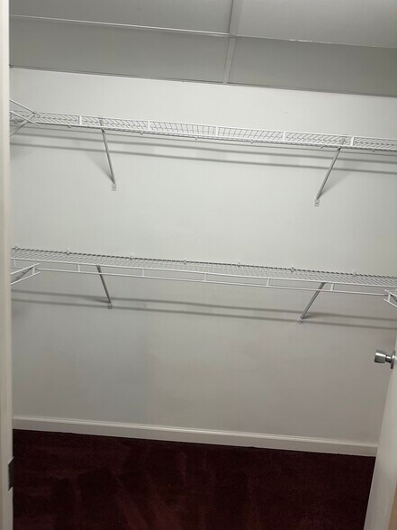 Closet - 113 S Highland Ave
