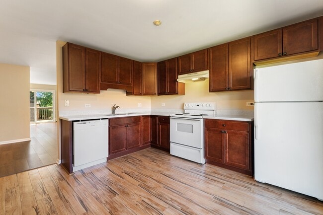 Building Photo - 514 Brookside Dr